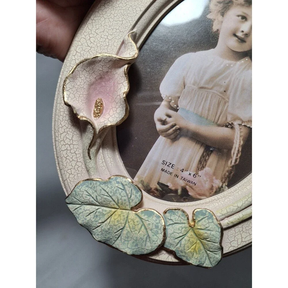 Vintage 90s Molded Resin Oval Picture Frame 3D Calla Lilies 4x6 Cottage Whimsy